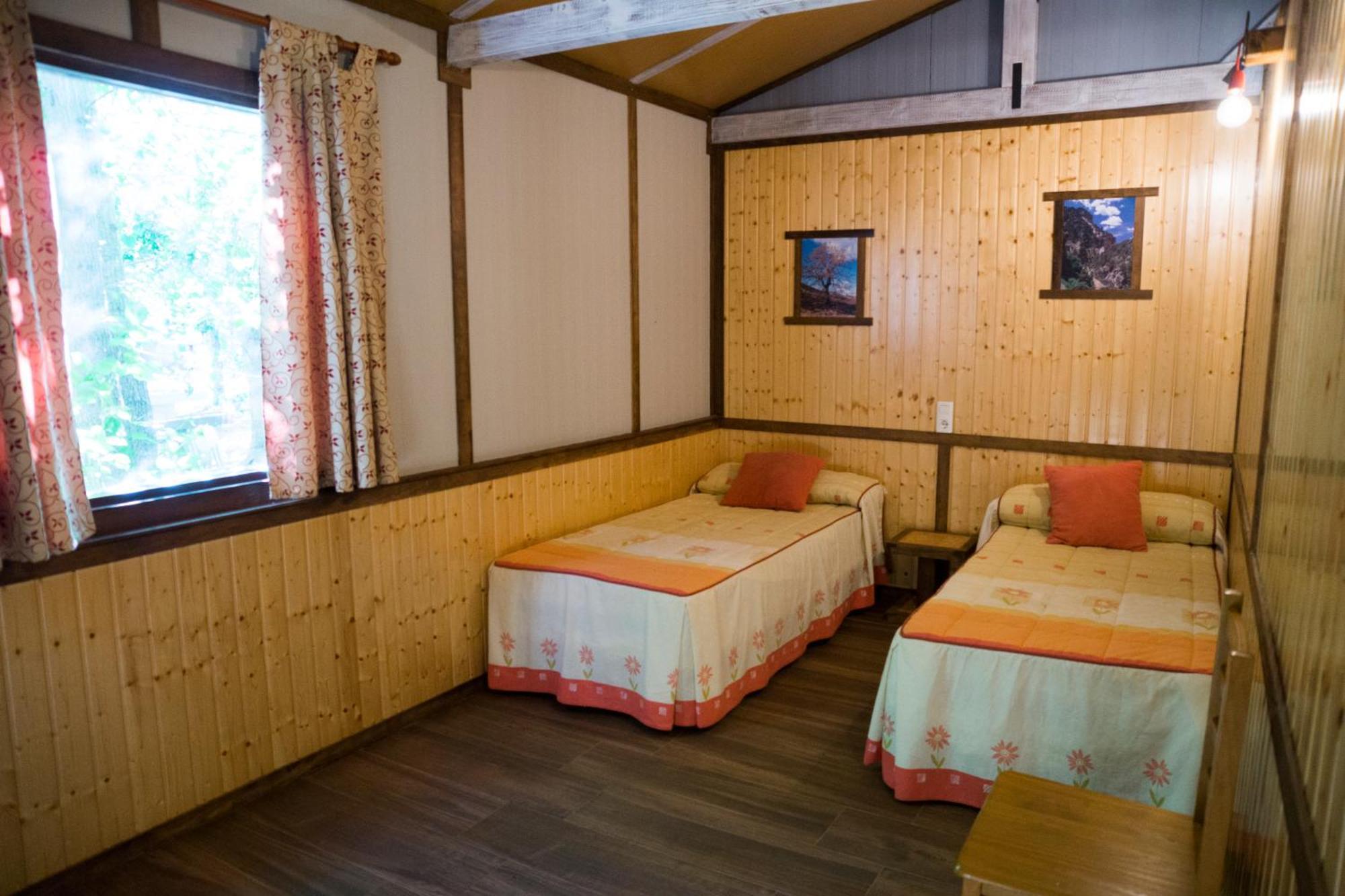 Casas Rurales Vado Del Rio Tus Cortijo Prados Екстериор снимка