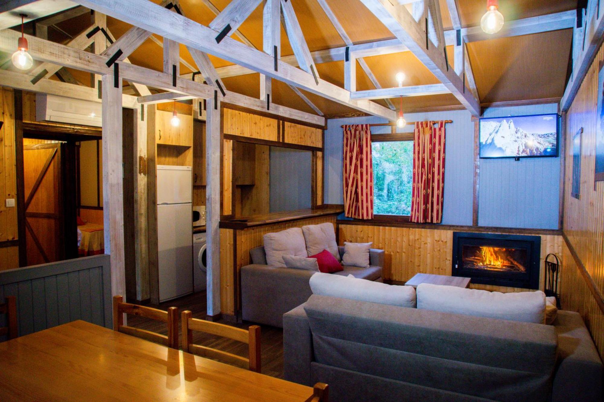 Casas Rurales Vado Del Rio Tus Cortijo Prados Екстериор снимка